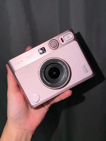 Fujifilm Instax Mini Evo instant camera - pink