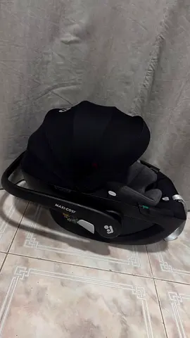 Maxi-Cosi Infant Car Seat pebble 360 with Sun Canopy - Good Condition