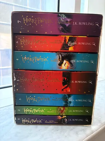 🪄 HARRY POTTER COMPLETE BOOK SET FOR SALE! 📚✨