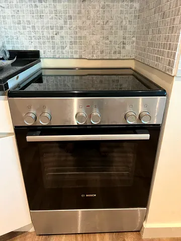 Bosch 4 Zones Electric Cooker HKL060070M