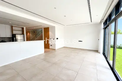 Jumeirah Luxury 3 Bed with Maids Room