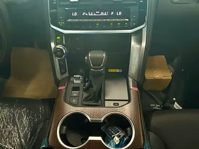 2026 Toyota LAND CRUISER — миниатюра 15