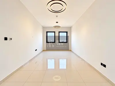 Like brand new lavish 1bhk with 2 balcony and 2 bathroom with central ac and lift and fully family building