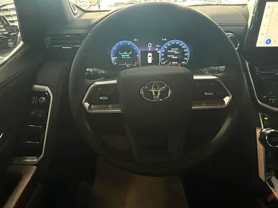 2026 Toyota LAND CRUISER — миниатюра 16