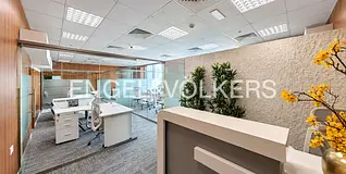 Private Pantry & Toilet | Bright | High Floor
