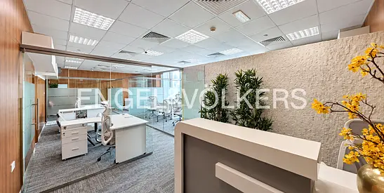 Private Pantry & Toilet | Bright | High Floor