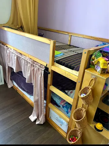 Kura reversible bed