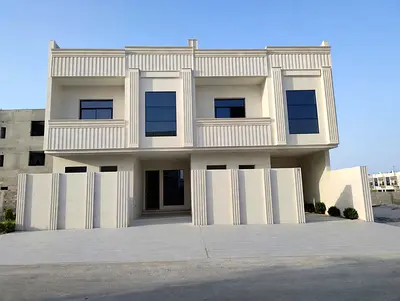 استلم فيلتك جاهزة للسكن شامل رسوم التسجيل والتمليك - تقسيمات داخلية واسعة جدا وتشطيبات فندقية .