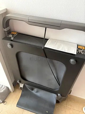 Foldable treadmill - compact home running machine, good working condition