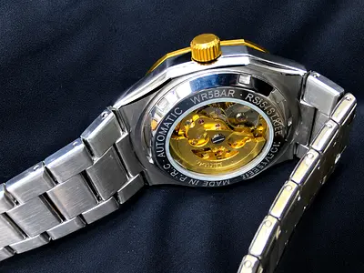 Men's automatic stainless steel watch with exhibition caseback