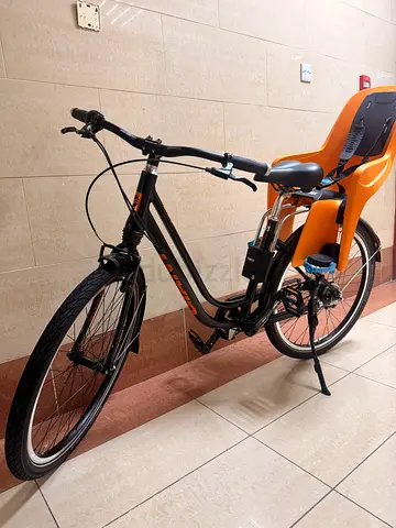 Giant Hybrid Bike equipped with Shimano Nexus 8 Speed IGH
