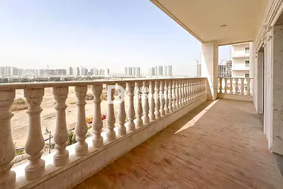Vastu | Close To Metro | Chiller Free