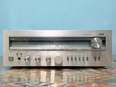 AIWA AM-FM STEREO RECEIVER AX-7300U