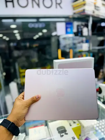 Apple MacBook Neo 13 inch 8/256 (Rose Gold) - Slim Laptop in Good Condition