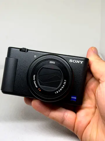Sony ZV-1 – Like New Condition