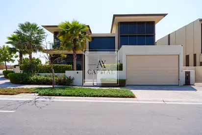 Best Priced 5BR | Corner Unit | Golf Place