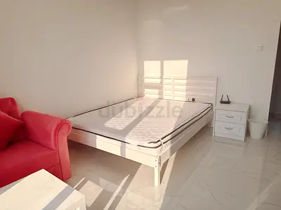 MASTER BEDROOM NEXT TO MALL EMIRATES