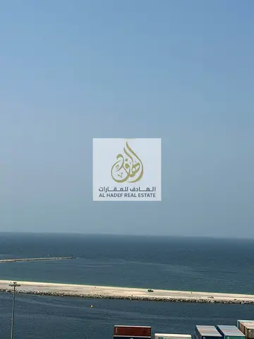🏡 للإيجار السنوي في عجمان – شارع الميناء 🏡 ✨ شقة مميزة بمواصفات ممتازة وتسهيلات في الدفع ✨ إذا كنت تبحث عن شقة واسعة ومريحة في شارع الميناء، فهذا ا