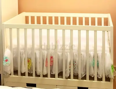 White Wooden Baby Crib with Under-bed Storage