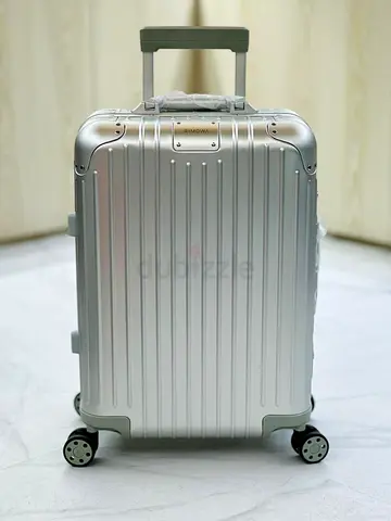RIMOWA Cabin - size Suitcase