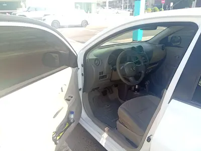 2013 Nissan SUNNY thumbnail 17