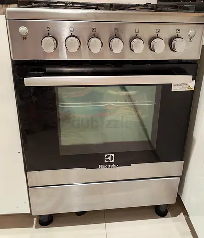 Used 4-Burner Stainless Steel Gas Hob with Controls