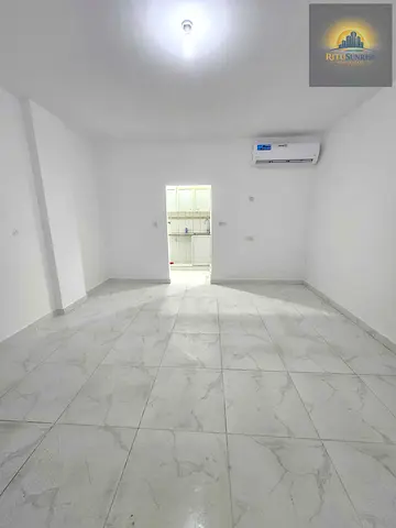 NICE STUDIO APARTMENT AVAILABLE AT ELECTRA STREET BACKSIDE PETROL STATION READY TO MOVE