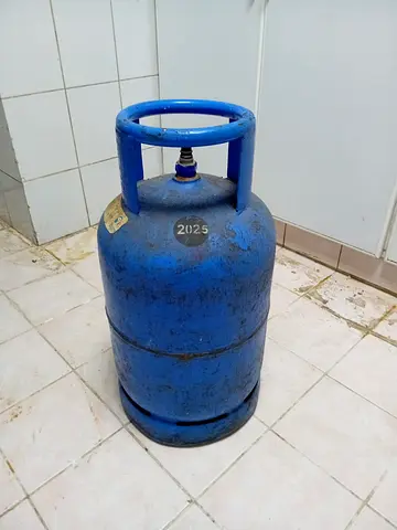 Used Blue LPG Gas Cylinder (Empty- Refillable at ADNOC - Standard Size