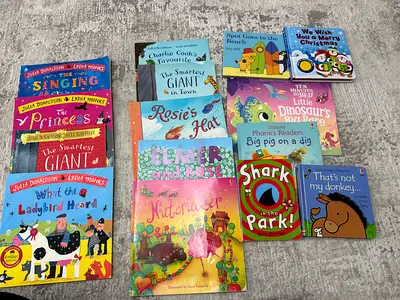 Children reading books
