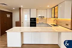 Upgraded | Vacant | Partial Sea View