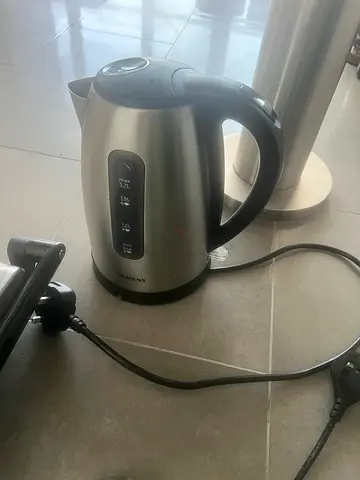 Siemens Stainless Steel Electric Kettle - 1.7L, Good Working Condition and Tefal Tost Machine