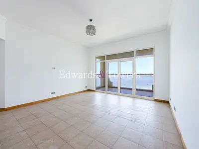 Spacious 2 Bedroom | Full Sea View | Vacant