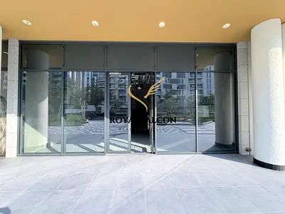 Front Facing | High Visibility | Vacant & Ready