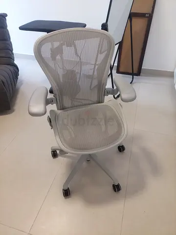 .REMASTERED V2 Herman Miller Aeron Mineral Chair Fully Adjustable Size B