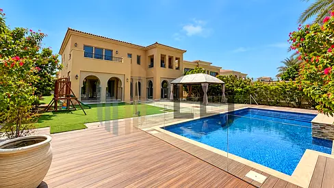 Upgraded Villa | Landscaped Garden - Swimming Pool