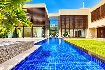 Fully Landscaped | Pool | Vacant 5 Bedroom