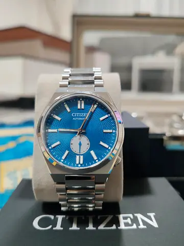 Citizen Small Seconds Automatic – Like New – Excellent Condition
