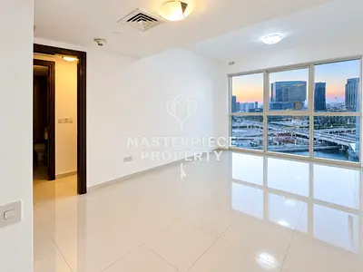 Canal View | Vacant | High Floor