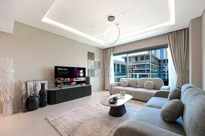 Elegant 2BR Haven in Viridian by Central Park