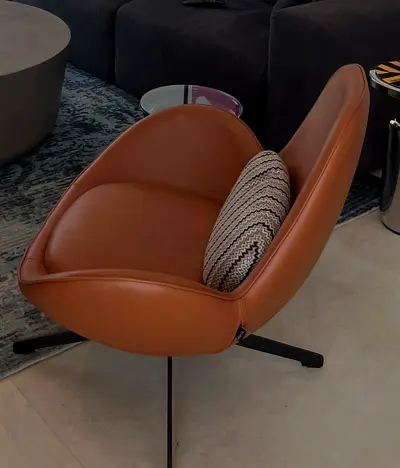Ebarza Genuine Leather Chair (Needs Repair)