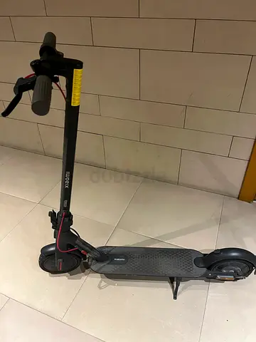Xiaomi electric scooter - lightly used