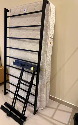 Bed and mattress