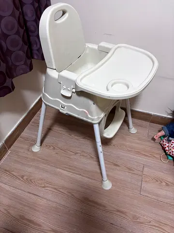Baby dining chair