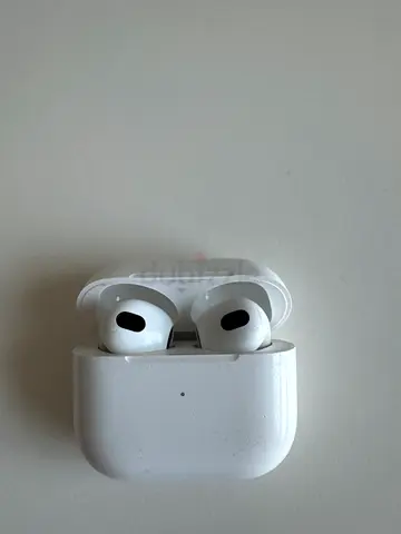 AirPods