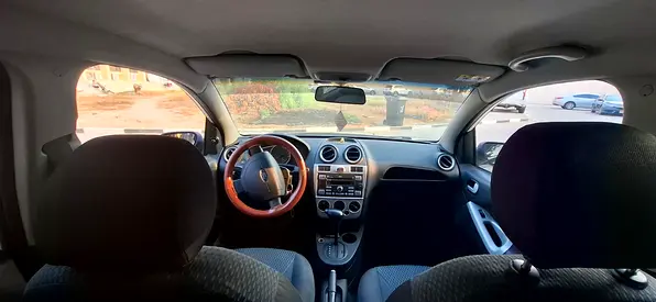 2015 FORD FIGO 照片 3