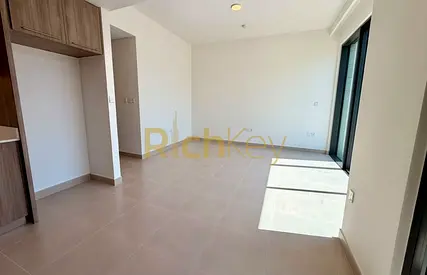 Brand New | Spacious Layout|Vacant & Ready to move