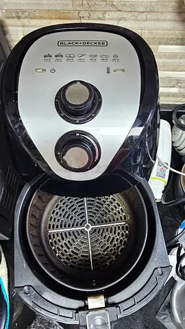 Black+Decker Air Fryer (Used) - 3.2L, Analog Controls