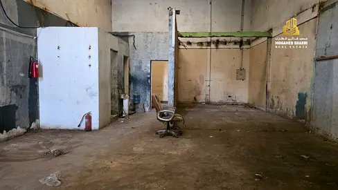 3000 SQFT I FRONT FACING WAREHOUSE I CLEAN FACILITY I NEGOTIABLE DEAL