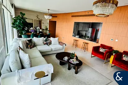 2 Bedrooms | High floor | Meadows view
