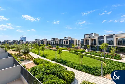 POOL AND PARK BACKING | 4B1 | GREAT DEAL